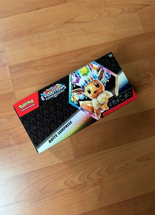 Boîte Surprise Pokémon Évolutions Prismatiques, brand: Pokémon, condition: Very good, €3.00, €3.85 includes Buyer Protection