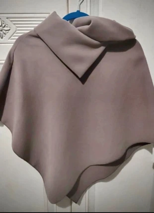 Mantella donna in viscosa, marke: Donna, zustand: Neu, mit Etikett, größe: Einheitsgröße, 12,00 €, 13,30 € inklusive Vinted-Käuferschutz