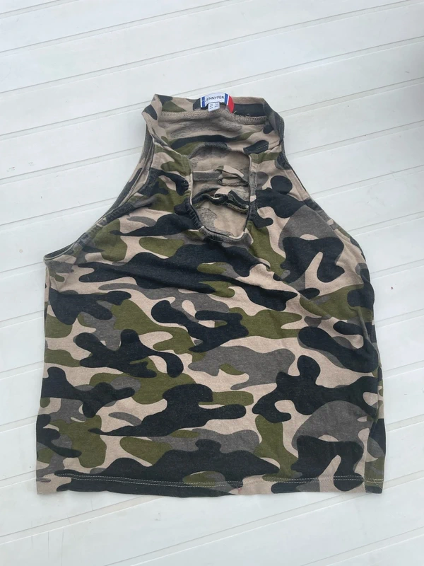 Top militaire à détails avant – Jennyfer XS