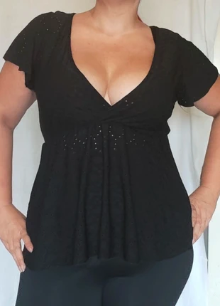 Camiseta Shein Curve Y2K talla 0XL como nueva / T-shirt Shein Curve Y2K taille 0XL comme neuf, marca: Shein Curve, estado: Muy bueno, tamaño: Otros, 5,90 €, 6,90 € Protección al comprador incluida