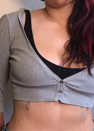 Top bershka L court manche 3/4 gris, marque: Bershka, état: Bon état, taille: L / 40 / 12, 2,00 €, 2,80 € Protection acheteurs incluse