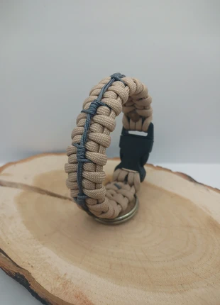 Bracelet style barbelés en paracorde, état: Très bon état, 16,00 €, 17,50 € Protection acheteurs incluse