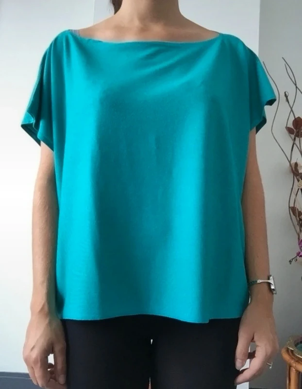 Pull t-shirt bleu