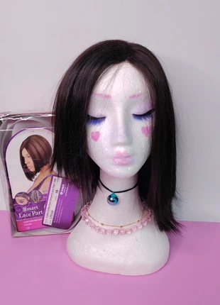 Chade Cutie collection lace front asymmetric Bob natural wig, merk: Chade, staat: Nieuw met prijskaartje, € 39,00, € 41,65 inclusief Kopersbescherming