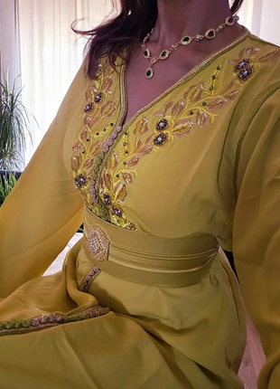 Robe traditionnelle, condition: Very good, size: One size, €75.00, €79.45 includes Buyer Protection