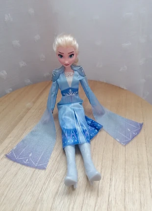 Poupée Elsa, marque: Hasbro, état: Très bon état, taille: 6 ans / 116 cm, 7,00 €, 8,05 € Protection acheteurs incluse