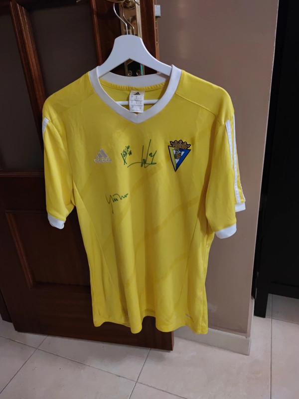 Camiseta Cádiz CF. S. Firmada - Vinted