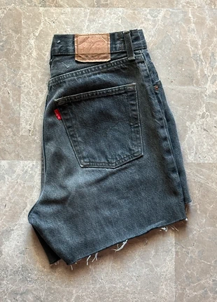 Levi’s 901 80s shorts, brand: Levi's, condizioni: Buone, taglia: M / IT 42 / EU 38, €15.00, €16.45 include la Protezione acquisti