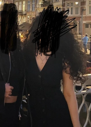 Robe noire boutonnée sans manches , office , style tailleur chic , robe blazer, brand: Kiabi, condizioni: Nuovo senza cartellino, taglia: S / IT 40 / EU 36, €8.00, €9.10 include la Protezione acquisti