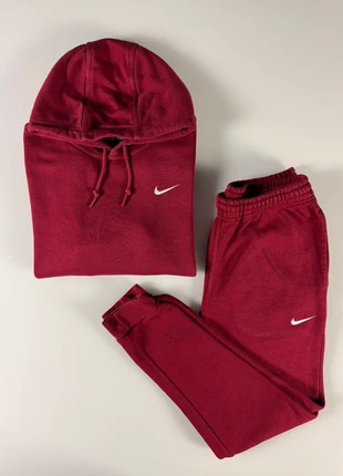 Ensemble Nike Swoosh Brodé, marque: Nike, état: Très bon état, taille: M, 64,50 €, 68,43 € Protection acheteurs incluse