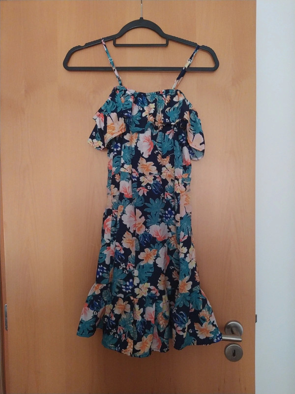 Vestido curto florido 3