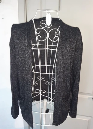 ⭐ Gilet 11/12ans, marca: LMTD, estado: Novo sem etiquetas, tamanho: 12 anos / 152 cm, €2.50, €3.33 inclui Proteção do Comprador