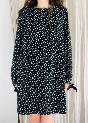 Robe noire à fleurs - Taille 44, brand: Jaminni&Cie, condizioni: Ottime, taglia: XXL / IT 48 / EU 44, €15.00, €16.45 include la Protezione acquisti Pro