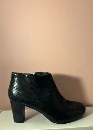 Bottines écailles à talons femme 37 Gill's, brand: Gills, condition: Very good, size: 37, €5.00, €5.95 includes Buyer Protection