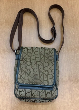 Tracolla Ck, marke: Calvin Klein, zustand: Zufriedenstellend, 2,00 €, 2,80 € inklusive Vinted-Käuferschutz