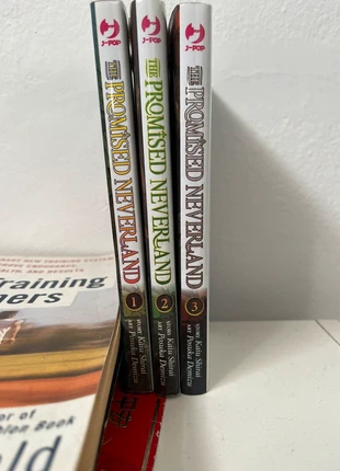The promised Neverland Mangas 1 2 3, condizioni: Ottime, €8.00, €9.10 include la Protezione acquisti