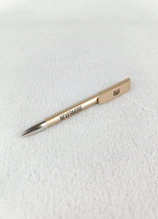 Stylo Mylène Farmer couleur or Nevermore – Neuf, marke: Mylène Farmer, zustand: Neu, 15,00 €, 16,45 € inklusive Vinted-Käuferschutz