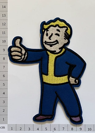Patch videogame Vault boy PipBoy Fallout toppa termoadesiva, marke: Fallout, zustand: Sehr gut, 3,50 €, 4,38 € beinhaltet Vinted-Käuferschutz Pro