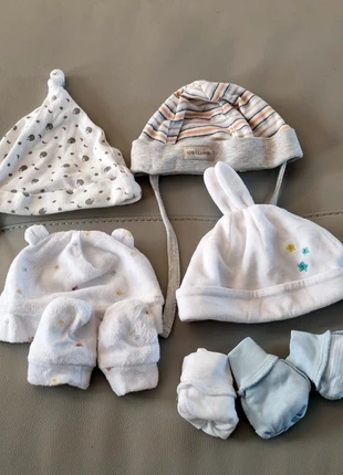 Lot 4 bonnets et gants de naissance, marque: Orchestra, état: Très bon état, taille: Naissance / 44 cm, 3,00 €, 3,85 € Protection acheteurs (Pro) incluse