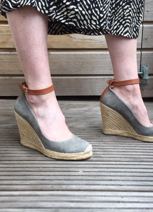 Sleehak espadrille, merk: Paloma Barcelo, staat: Heel goed, maat: 38, € 75,00, € 79,45 inclusief Kopersbescherming