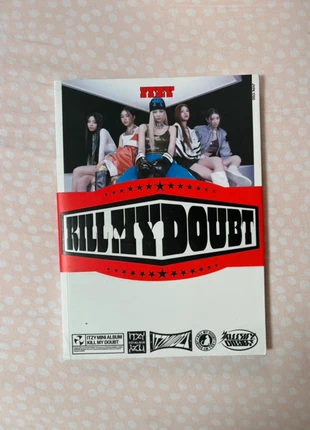 Album Itzy Kill my doubt, état: Neuf sans étiquette, 10,00 €, 11,20 € Protection acheteurs incluse