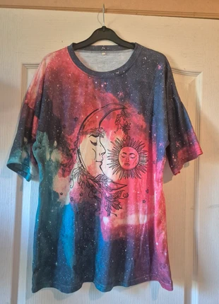 Magnifique T-shirt vintage taille unique lune et soleil ( convient entre 38 et 42), état: Bon état, taille: Taille unique, 8,95 €, 10,10 € Protection acheteurs incluse