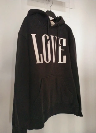 Felpa H&M tg M nera, marca: H&M, estado: Muy bueno, tamaño: M, 6,00 €, 7,00 € Protección al comprador incluida