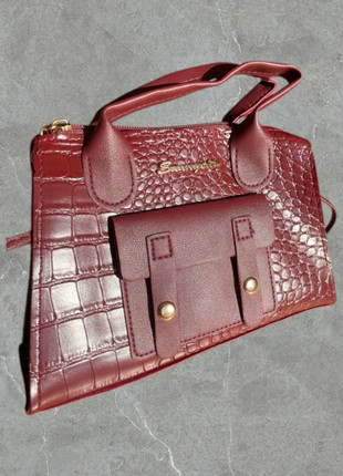 Sac à main bordeaux façon croco, marque: CHROME, état: Très bon état, 25,00 €, 26,95 € Protection acheteurs (Pro) incluse