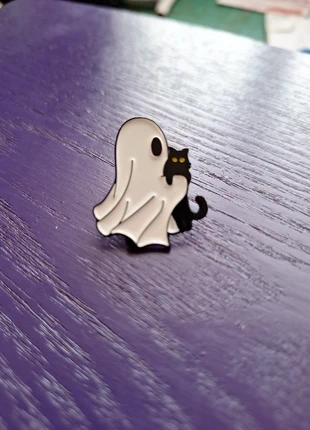 Ghost and Cat pin, brand: Pin's, condition: New without tags, £2.00, £2.80 includes Buyer Protection