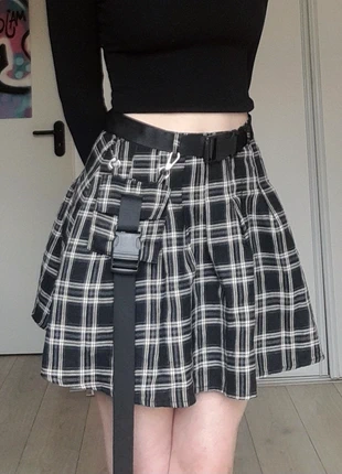 Plaided skirt with pocket, merk: Shein, staat: Heel goed, maat: S / 36 / 8, € 7,00, € 8,05 inclusief Kopersbescherming