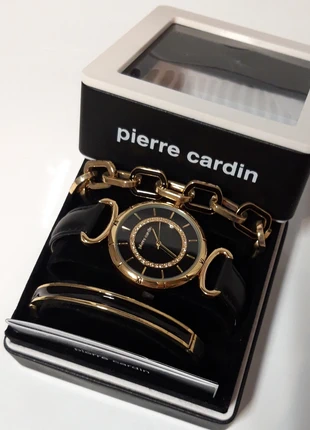 New original Pierre Cardin set :1 woman watch and 2 bracelets., merk: Pierre Cardin, staat: Nieuw met prijskaartje, maat: Universele maat, € 119,99, € 126,69 inclusief Kopersbescherming
