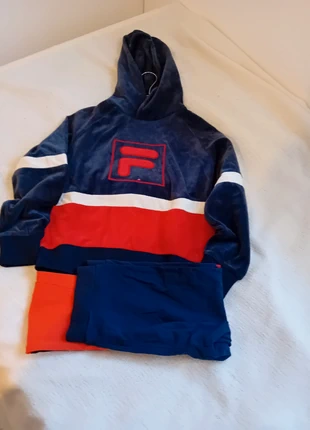 Ensemble pour fille , marke: La Redoute, zustand: Sehr gut, größe: 11 Jahre / 146, 15,00 €, 16,45 € inklusive Vinted-Käuferschutz