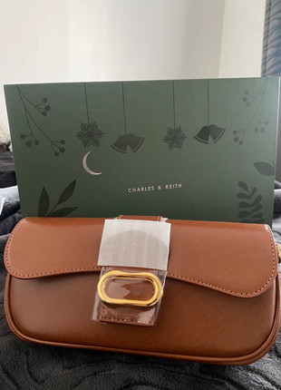 Sac à main Charles Keith - Vinted