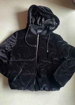 Doudoune noire à capuche, marque: Soya, état: Très bon état, taille: S / 36 / 8, 5,00 €, 5,95 € Protection acheteurs incluse