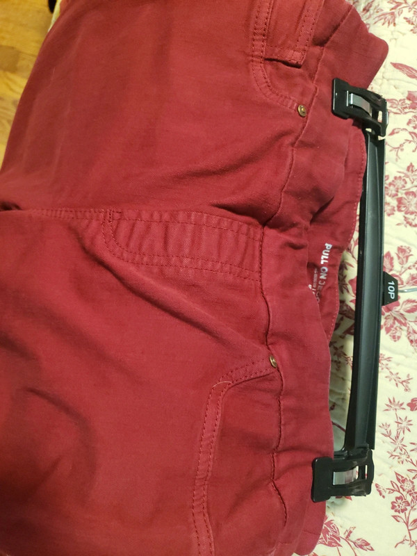 Burgundy pull on jeggings 3