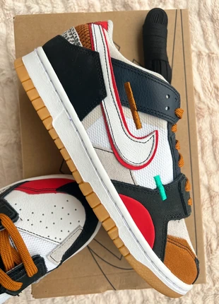 Nike dunk scrap premium University Red multicolore (40), marke: Nike, zustand: Neu, mit Etikett, größe: 40.5, 225,00 €, 236,95 € inklusive Vinted-Käuferschutz