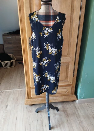 Robe droite fleurie bleue et jaune taille m Lili et lala, brand: Lili & Lala, condition: Good, size: M / 38 / 10, €6.00, €7.00 includes Buyer Protection
