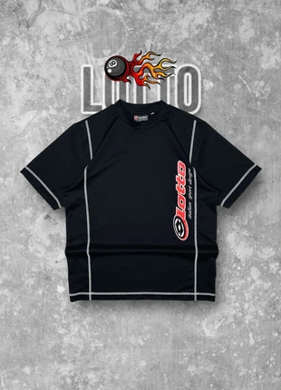 Lotto - Tee Shirt Imprimé Vintage HipHop Premium Jersey 00s Noir Surpiqûres Blanches Manches Courtes, marque: Lotto, état: Très bon état, taille: M, 30,00 €, 32,20 € Protection acheteurs incluse