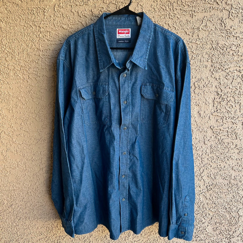 Wrangler button down 1