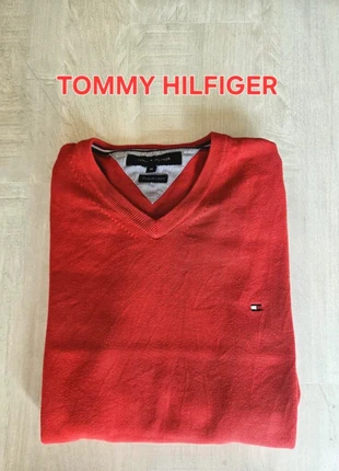 Pull col V Tommy Hilfiger homme rouge M - très bon état, marke: Tommy Hilfiger, zustand: Sehr gut, größe: M, 24,90 €, 26,85 € inklusive Vinted-Käuferschutz