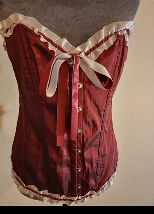 Joli corset féerique rouge et blanc-creme, état: Très bon état, taille: M / 38 / 10, 22,00 €, 23,80 € Protection acheteurs incluse