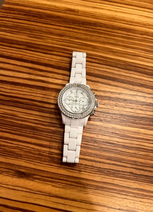 Orologio bianco con strass marca Light, merk: Light, staat: Goed, maat: 30–38 mm, € 5,00, € 5,95 inclusief Kopersbescherming