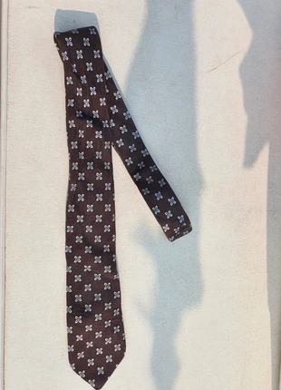 100% Zijde Tijdloze Bruine Stropdas met Blauwe Bloemen van Keepers, merk: Keepers, staat: Goed, € 20,00, € 21,70 inclusief Kopersbescherming