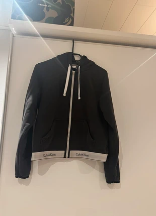 Calvin Klein Sweatshirtjacke, marque: Calvin Klein, état: Très bon état, taille: M / 38 / 10, 10,00 €, 11,20 € Protection acheteurs incluse