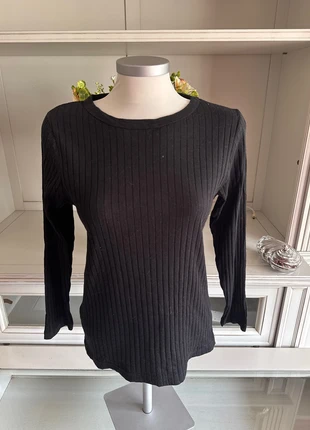 Black ribbed jumper size L, marque: Local, état: Très bon état, taille: L / 40 / 12, 3,00 €, 3,85 € Protection acheteurs incluse