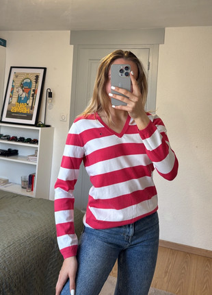 Pull femme Tommy Hilfiger, col V, à rayures rose et blanc, taille M, en excellent état., brand: Tommy Hilfiger, condition: Very good, size: M / 38 / 10, 24.80 €, 26.74 € includes Buyer Protection
