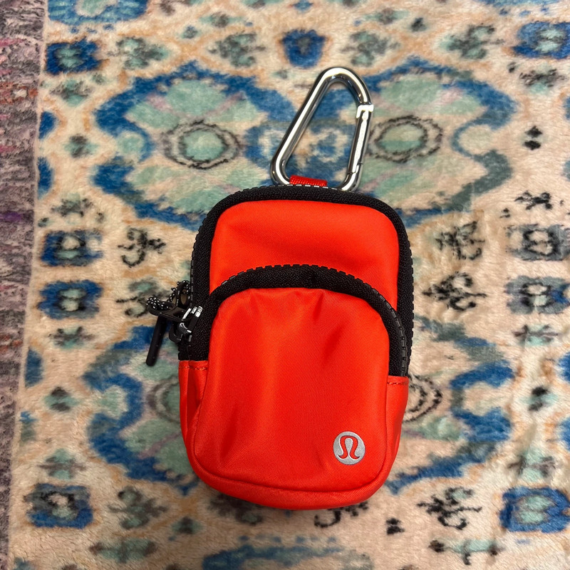 Nano backpack keychain pouch 1