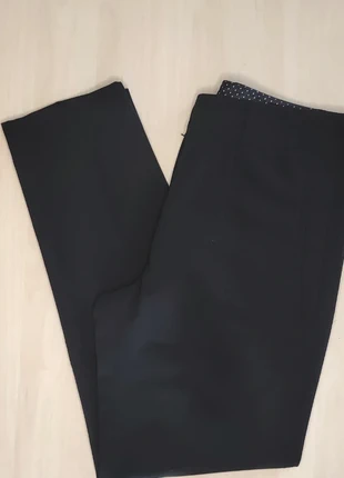 Pantalon à pinces noir habillé Un jour ailleurs taille 36, marke: Un Jour Ailleurs, zustand: Sehr gut, größe: S / 36 / 8, 12,00 €, 13,30 € inklusive Vinted-Käuferschutz