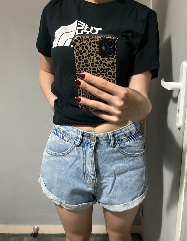 2 short en jean Shein taille XS bleu et noir 2