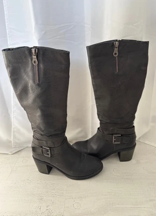 Bottes grises, marque: sans marque, état: Bon état, taille: 40, 4,00 €, 4,90 € Protection acheteurs incluse